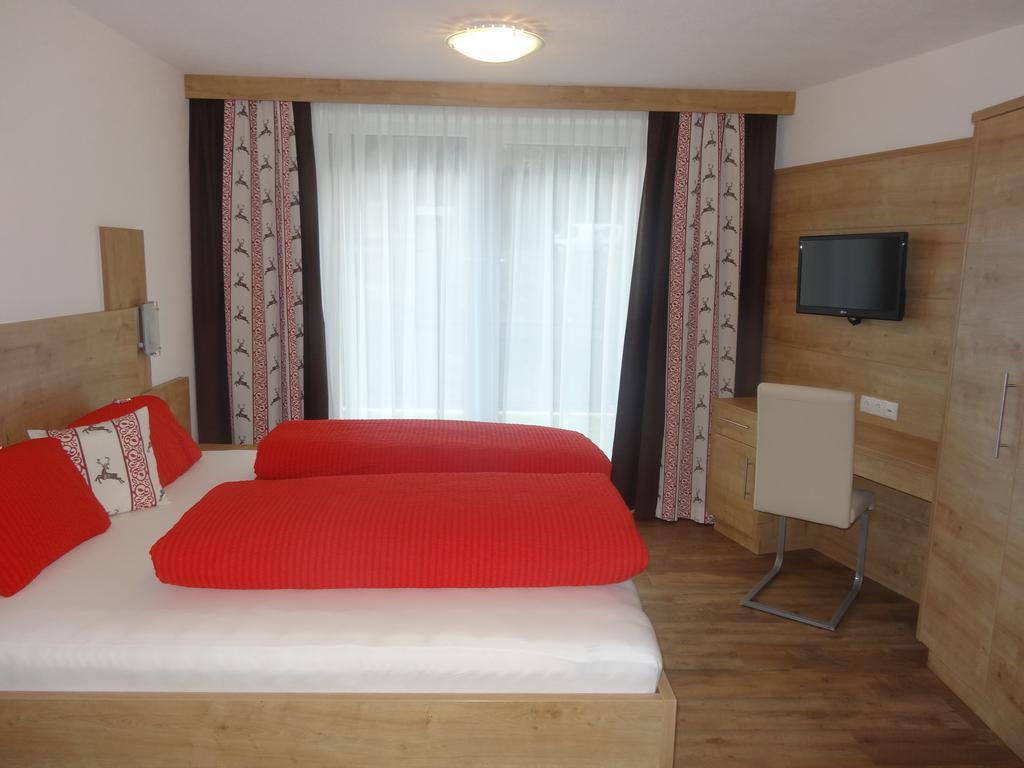 Appartementhaus Naturquell St. Leonhard im Pitztal Zimmer foto